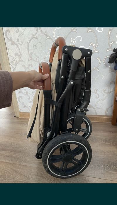 Продаю коляску в отличном состоянии