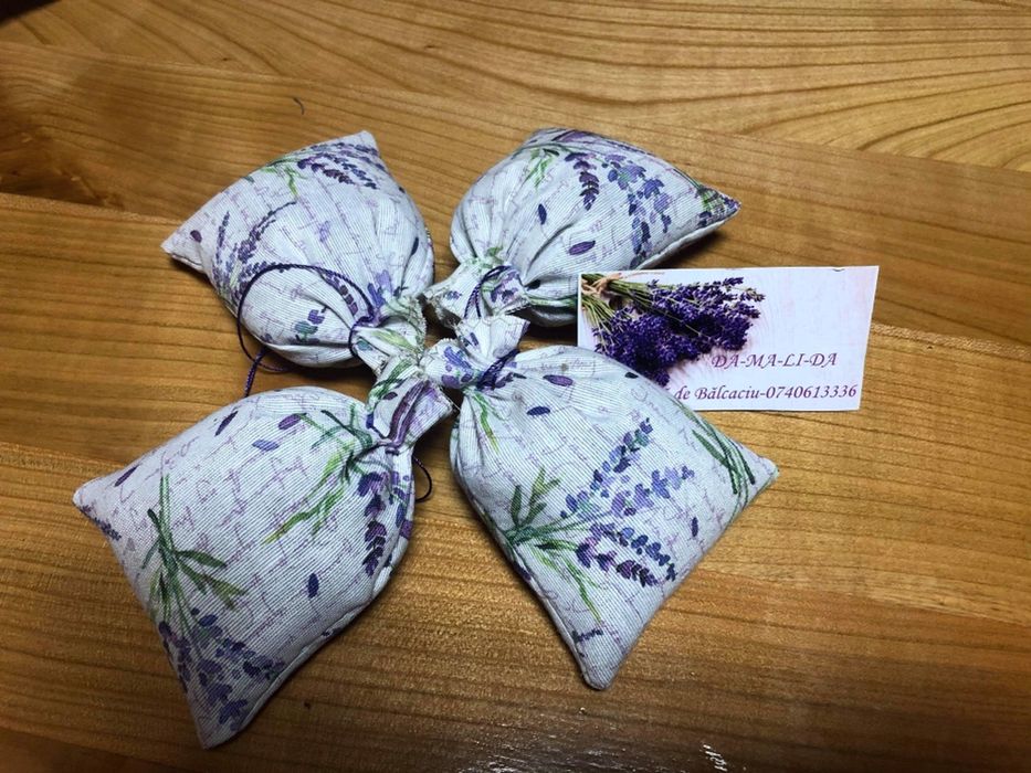 Saculeti umpluti cu lavanda