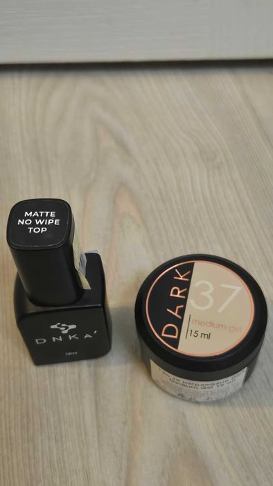 Гел лак за нокти Black Bottle