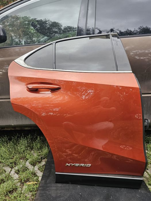 Usa fata spate stinga dreapta completa lexus ux 2021 impecabile