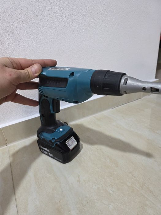 Autofiletanta mașină de înșurubat Makita pentru rigips DFS 451 Z