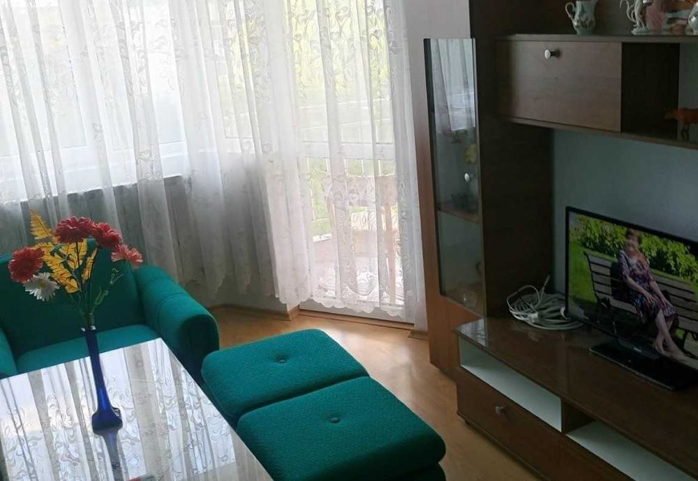 Дава се под наем Четиристаен апартамент в Пловдив, Център - 100 кв.м за 255 € - Снимка #3