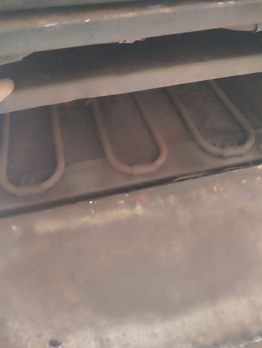 Духовка сотилади!!!