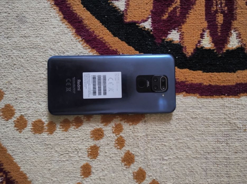 Redmi not 9  idial holatda srochniga sotiladi