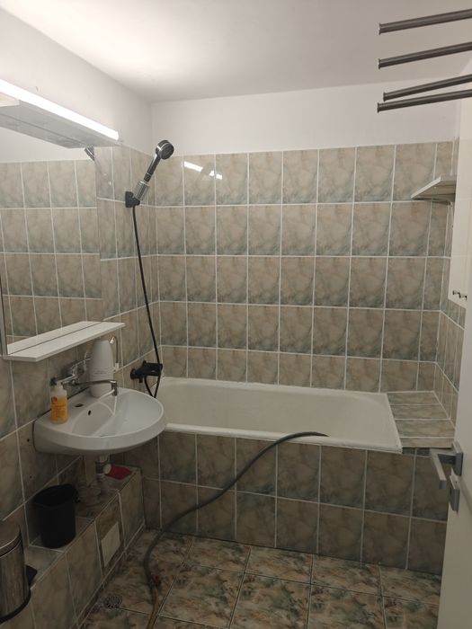 Apartament 2 camere 65mp / etaj 1/4 confort 1 / bloc beton