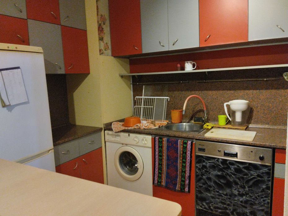 Продава се Четиристаен апартамент в Пазарджик, Идеален център - 132 кв.м за 657 €/кв.м - Снимка #18