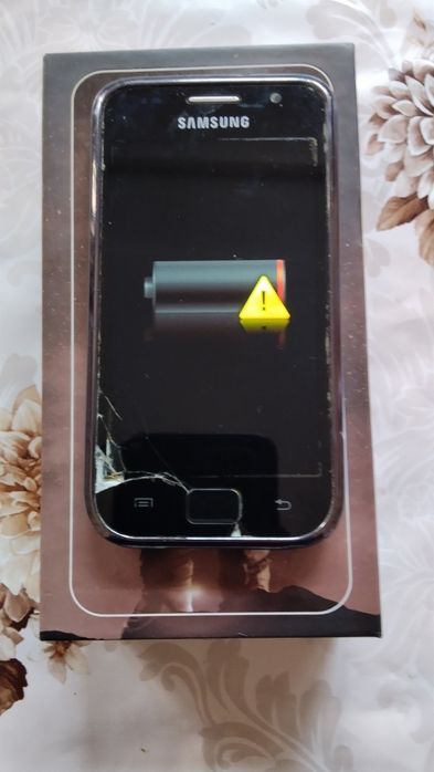 Продается Телефон на запчасти телефонла сотилади запчастга.