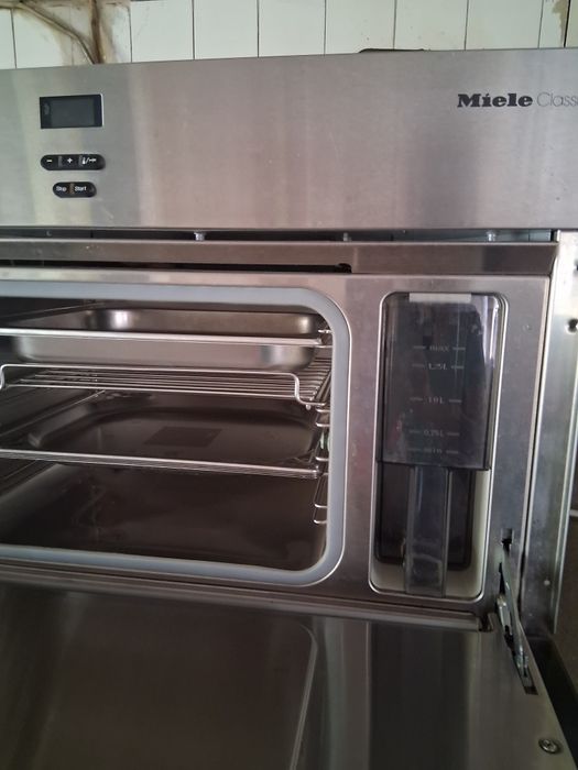Парна фурна Миеле  DG 163