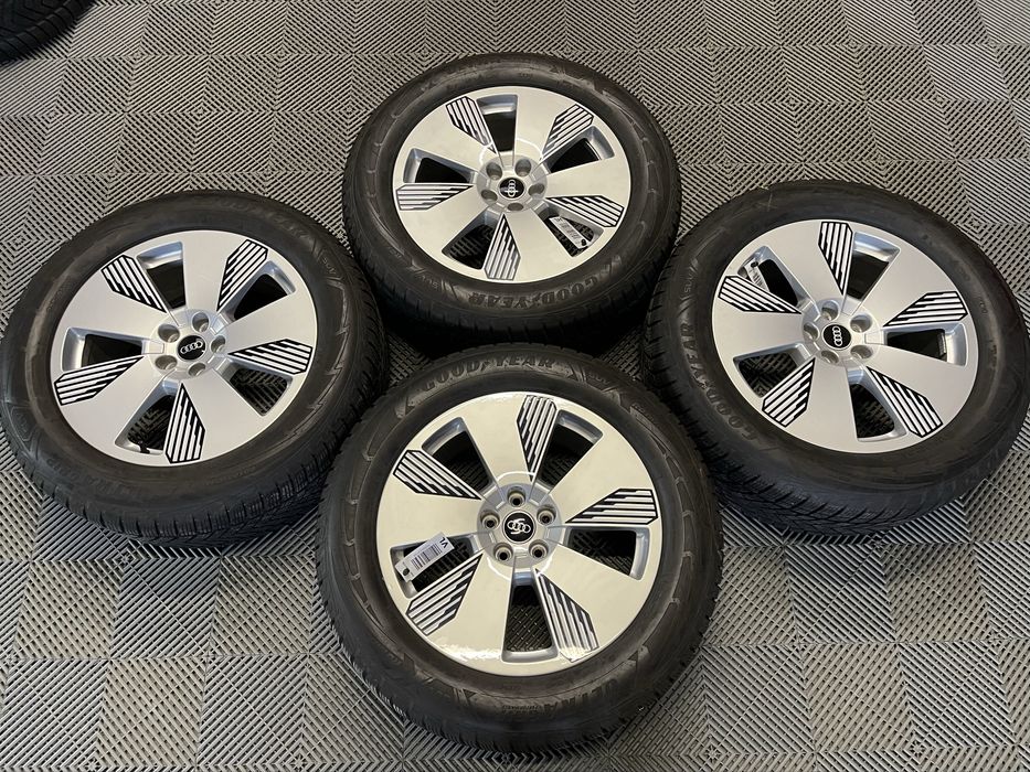 Jante Roti 19 Audi Q7 Q4 Q8 E Tron VW Touareg Anvelope iarna 255/55R19