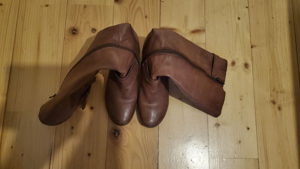 Cizme piele imblanite usor Caprice masura 36