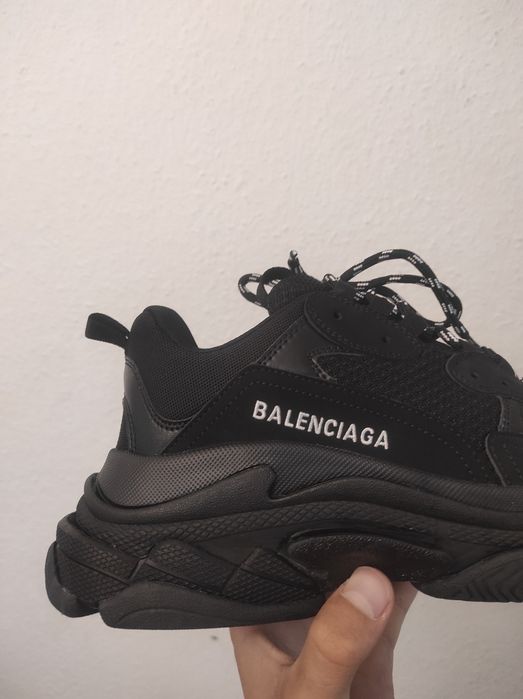 Balenciaga triple s black