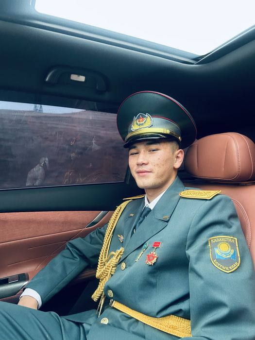 Порадный форма сатылады новый 1 ақ рет кигенмін