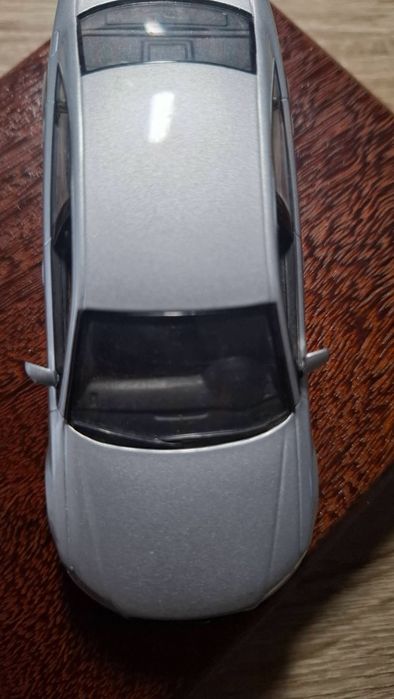 Аudi A8 -Minichamps