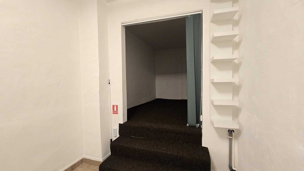 Inchiriez spatiu comercial, Dr.Tr.Severin, zona centru - Piata Mircea