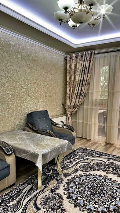 массив: Фируза. (Эко- Базар).  2х- комнатная.