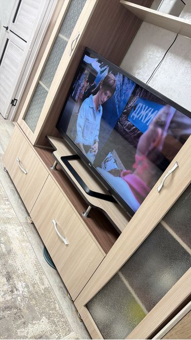 Продам телевизор LG
