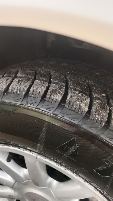 Продам диск на Ауди а6 с4 зима и лета р15