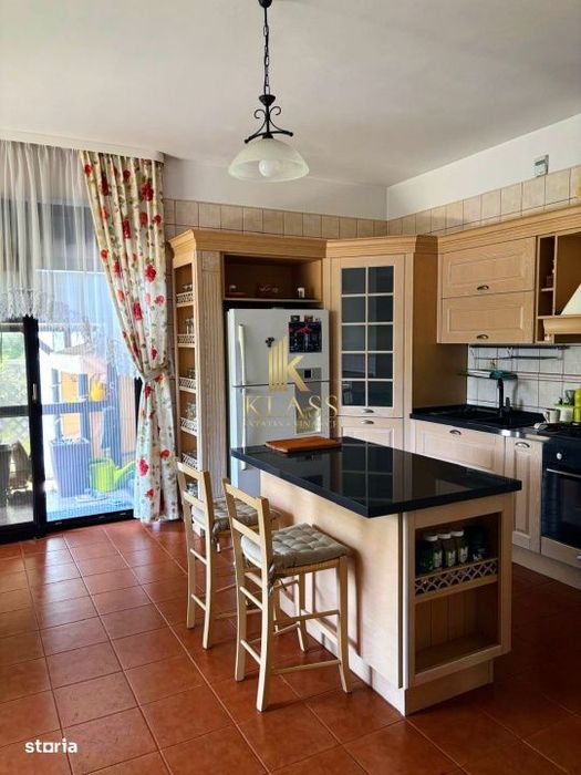 De Vanzare Vilă Mediteraneană P+1+2 + Terasă Solar – Valea Larga,