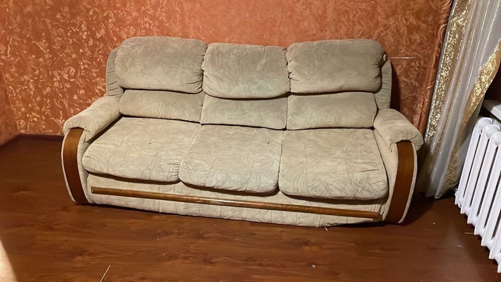 Отдам даром диван и 2 кресло