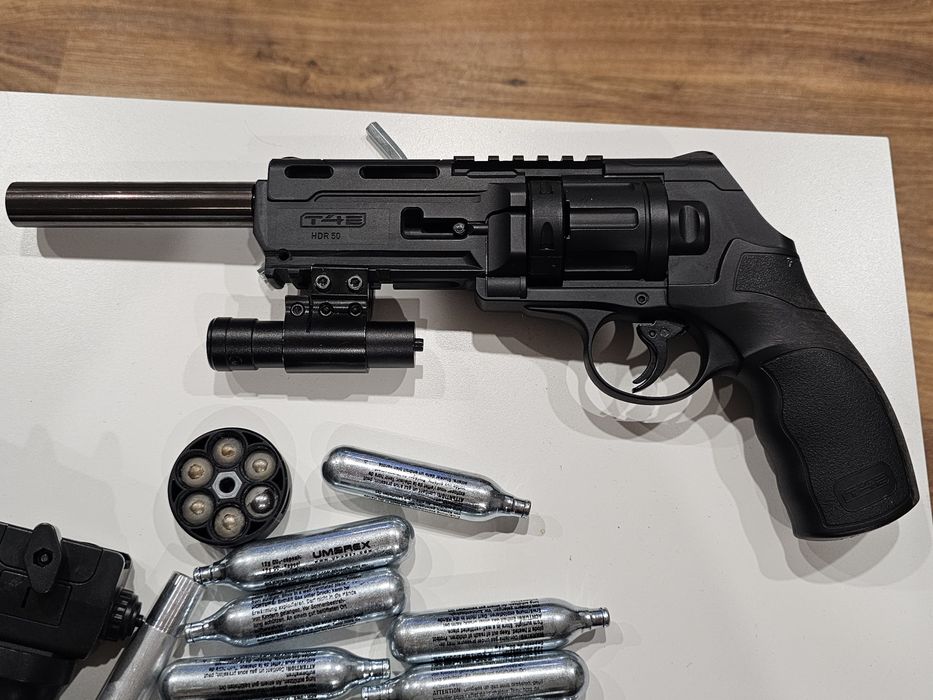 Pistol Umarex HDR50 upgradat