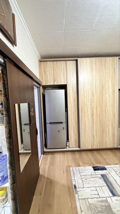 Продаётся 1 комнатная квартира с дизайнерским ремонтом,обстановкой.