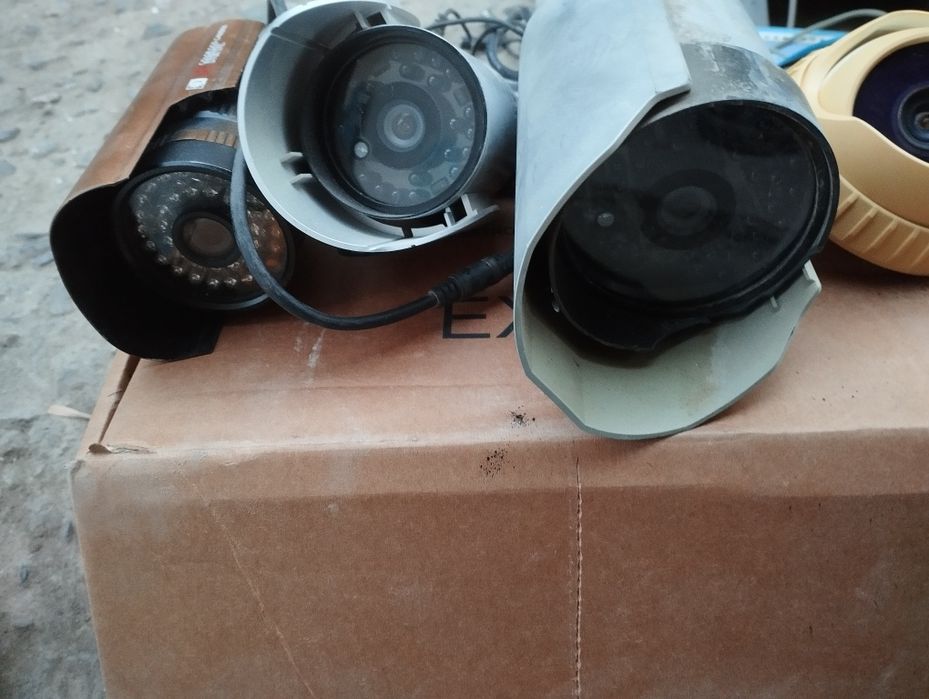 видеокамера 4штуки.за все 70тысячь