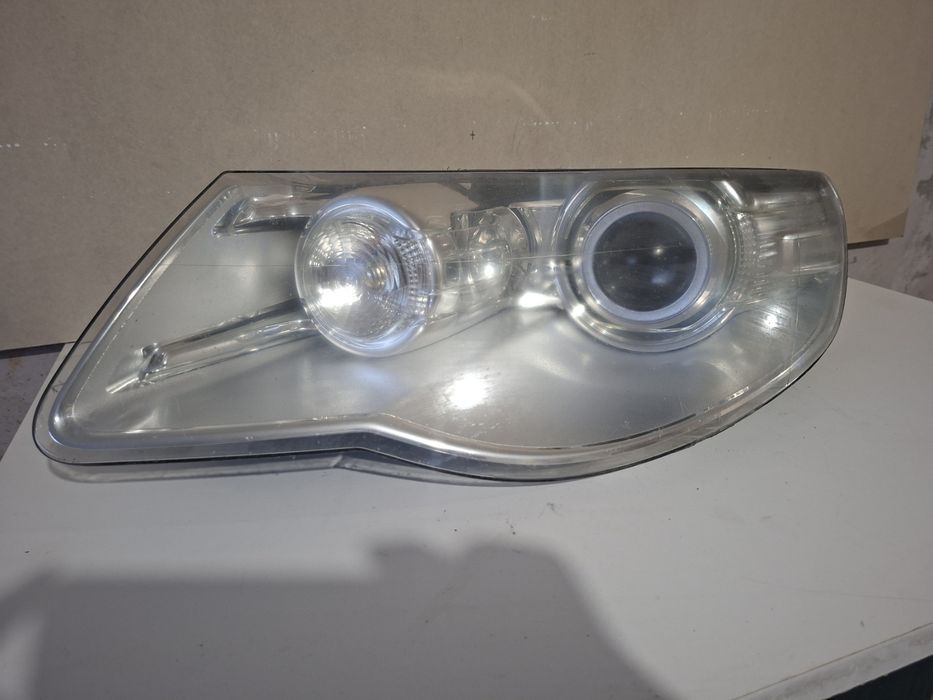 Ляв фар Hella 7L6941039C