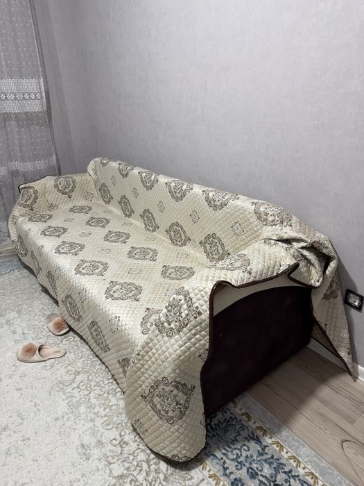 Диван легко разбирающий с прокрывалом
