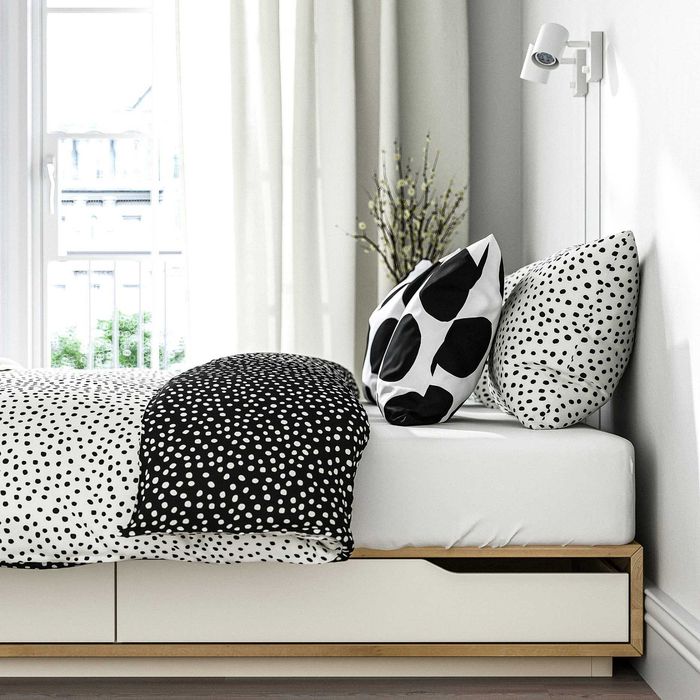 IKEA MANDAL 160x200 + матрак iSleep Duosense – отлично състояние
