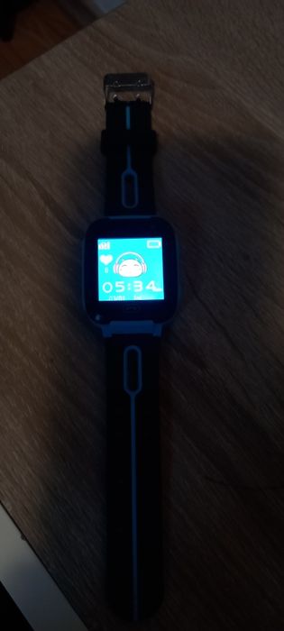 Ceas localizare GPS pentru copii sau seniori -lanterna,camera si apel