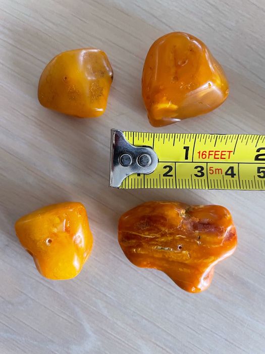 Друзи от висококачвствен кехлибар!