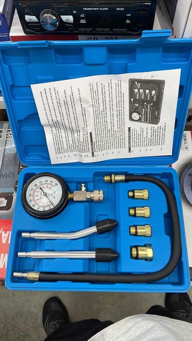 К-т тестер за компресия на бензинов двигател (0-20 bar / 0-300 psi)