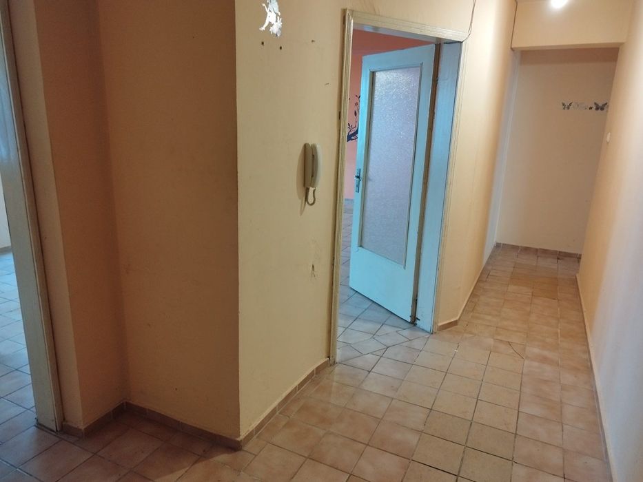 Продава се Тристаен апартамент в Варна, Автогара - 106 кв.м за 1701 €/кв.м - Снимка #5