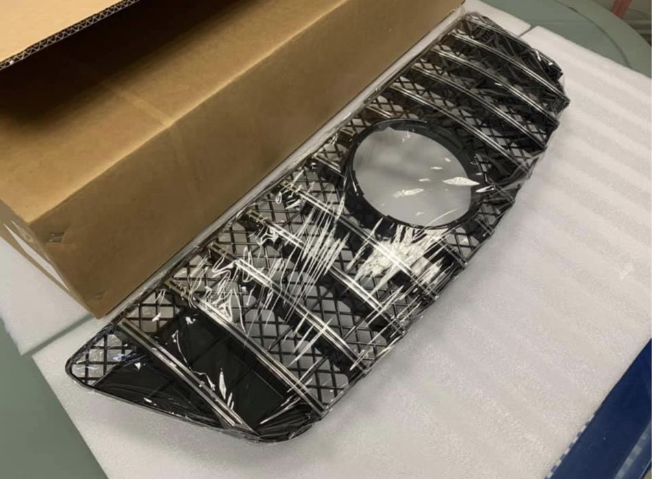 Решетка GT за Mercedes W164 FACELIFT 09-12 Комплект с емблемата