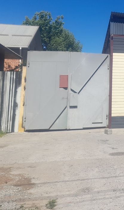 Ворота б.у продам металл 3мм