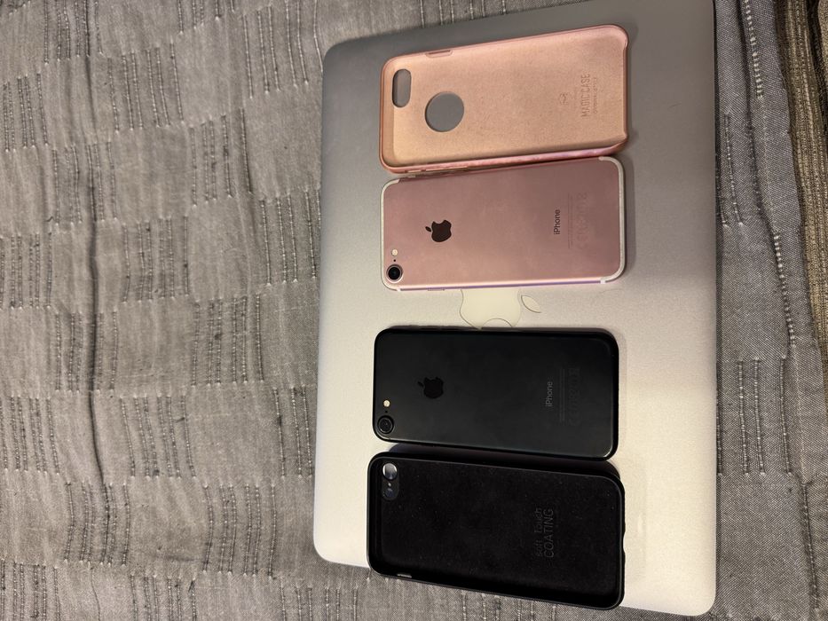 Vand 2buc Iphone 7 32Gb ( negru si rose)