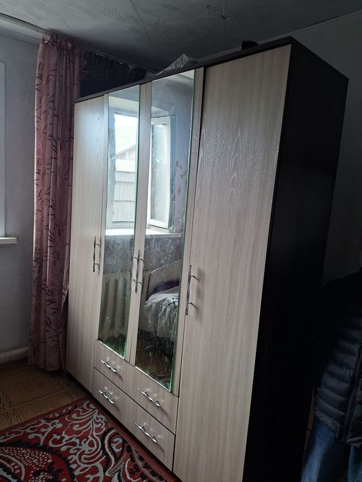 Төсек, шифонер,камот,коляска ,палассатамын