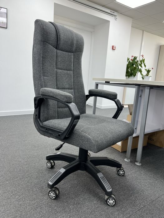 Стулья кресло в офис