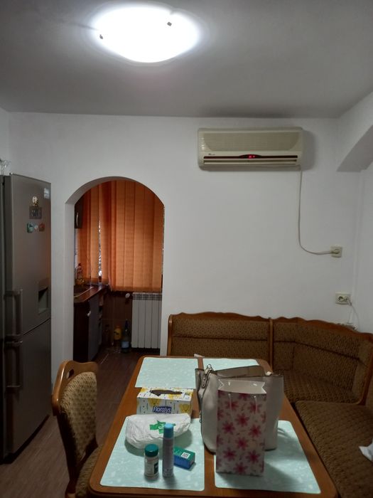 Apartament 2 camere decomandat.