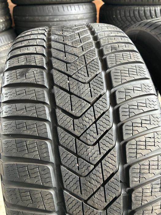 275/40/18 Пирели Зимни