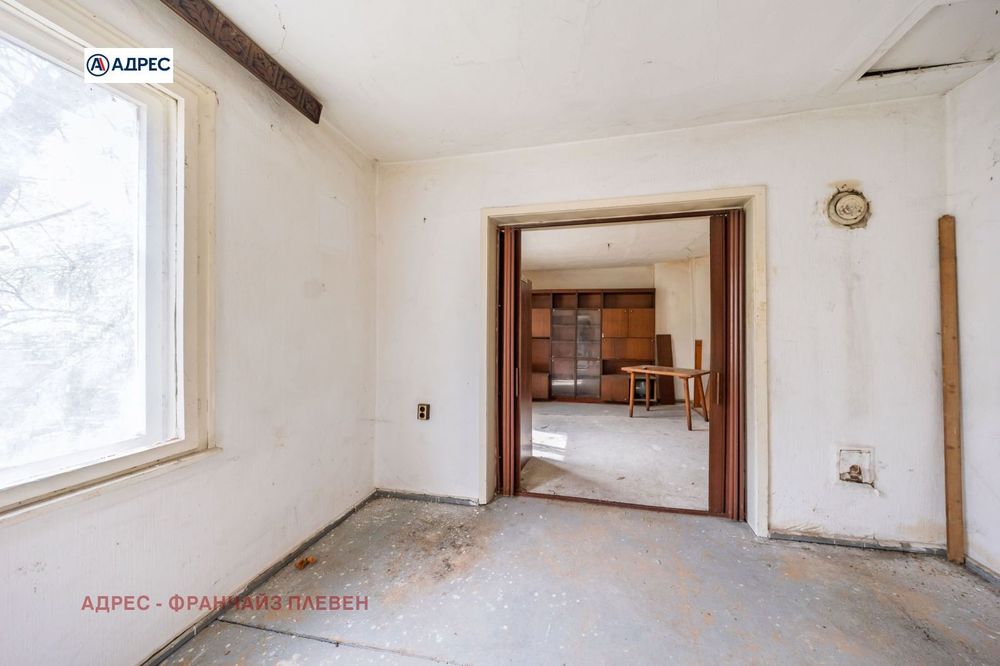 Къща в Плевен-Идеален център площ 80 цена 82000