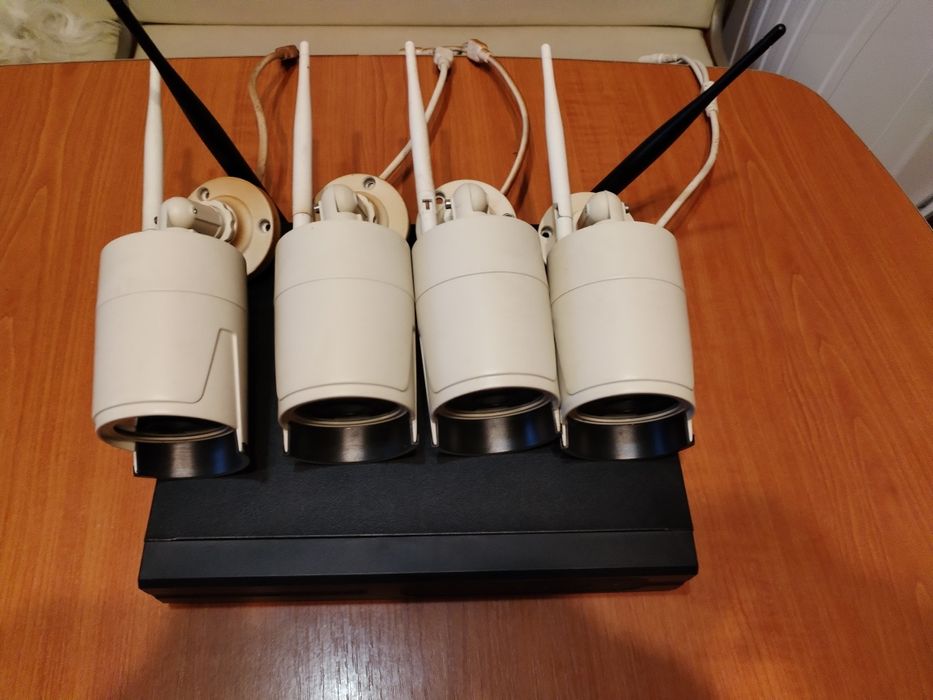 Vând camere de supraveghere