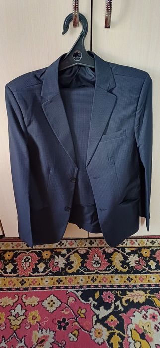 Срочно продам новый , костюм мужской