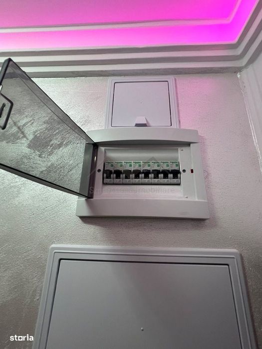 Camera camin renovata complet