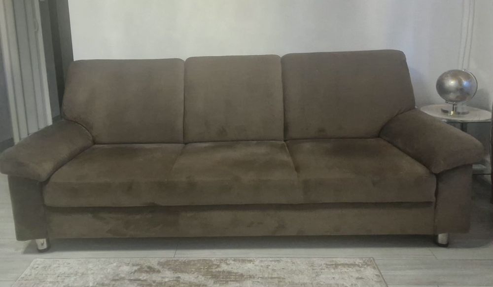 Vând set canapea fixă + fotoliu