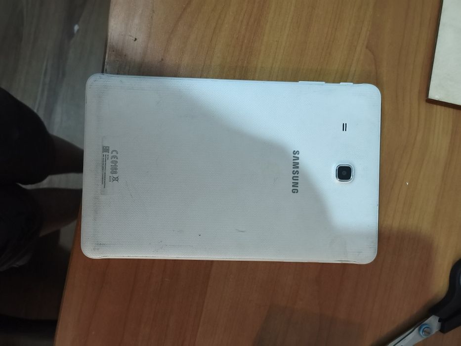 Планшет Samsung Galaxy Tab E 9.6