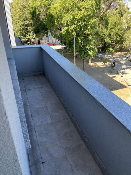 Давам офис под наем за първи наематели