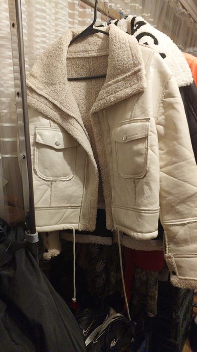 Продам куртки от 1000тг
