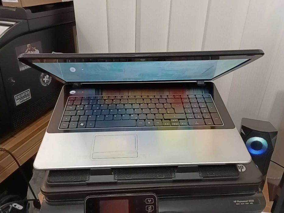 Лаптоп eMachines HM72 CP / 17.3