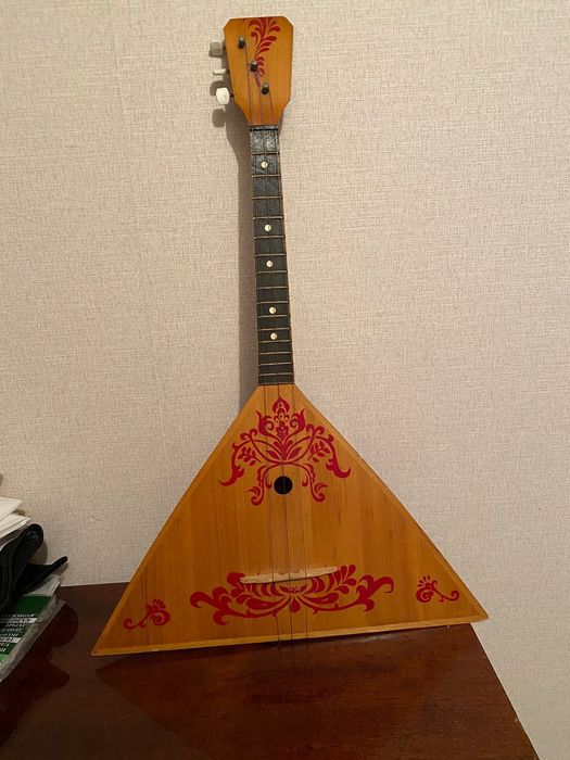 Балалайка музыкальный инструмент